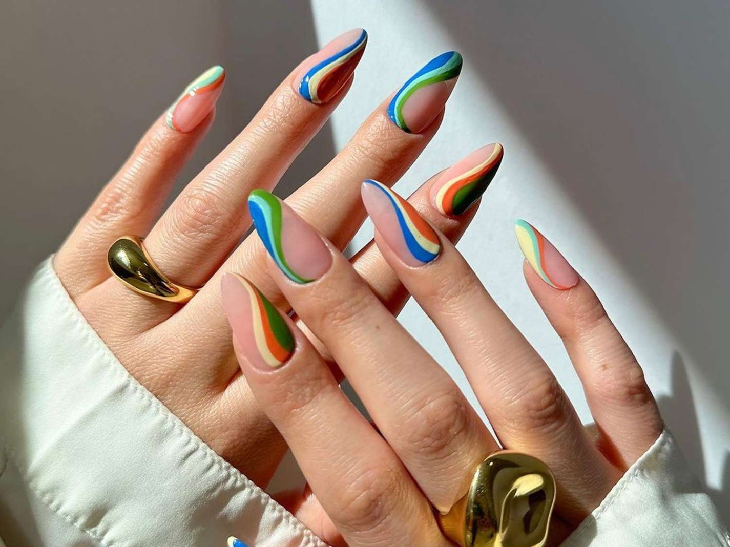 swirl nail designs Niche Utama Home www.byrdie